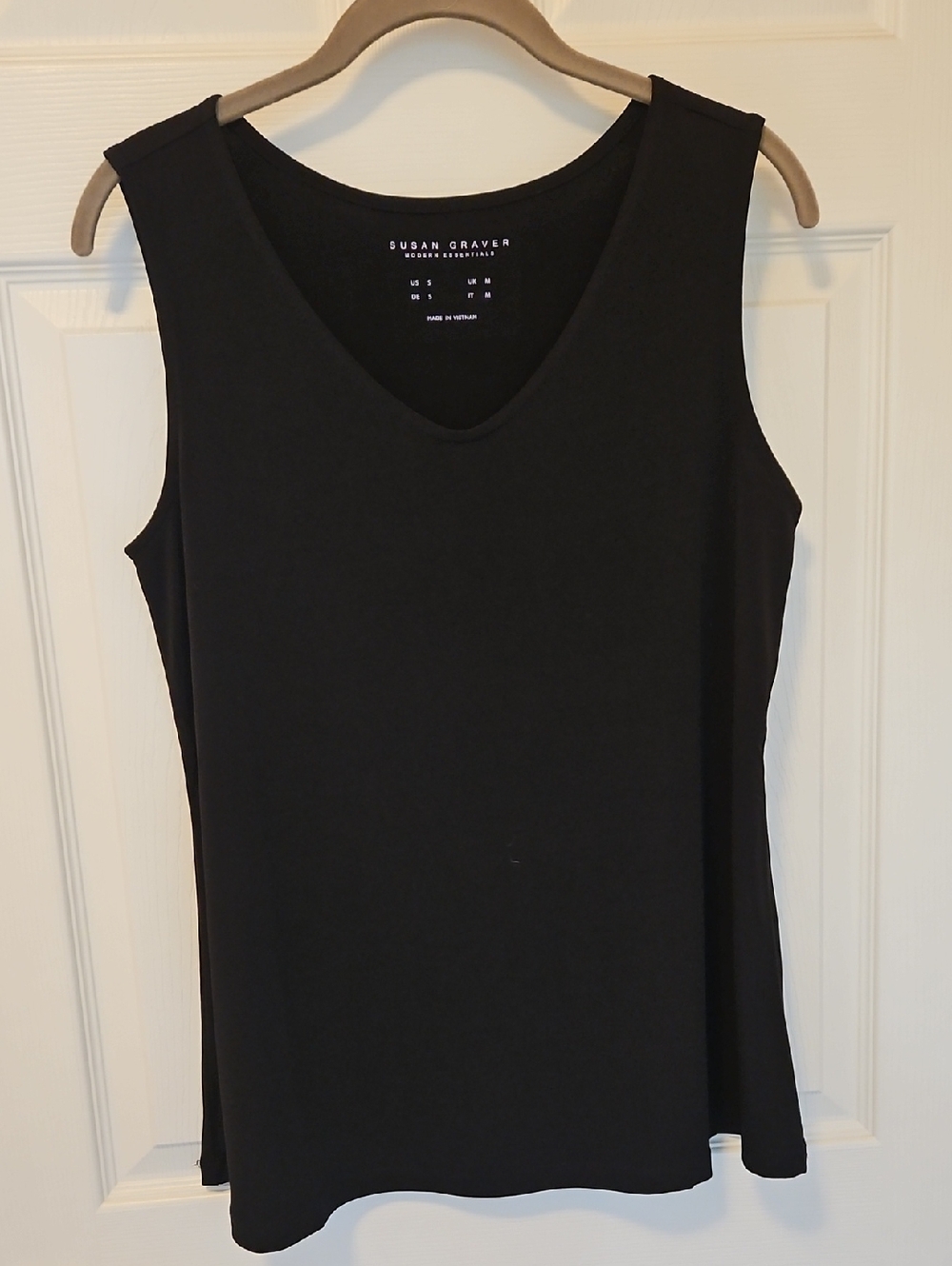 Susan Graver Black Sleeveless V-Neck Knit Tank